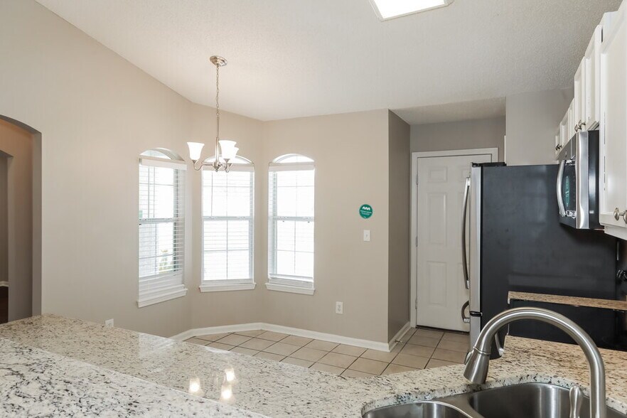 Building Photo - 2965 Golden Pond Blvd