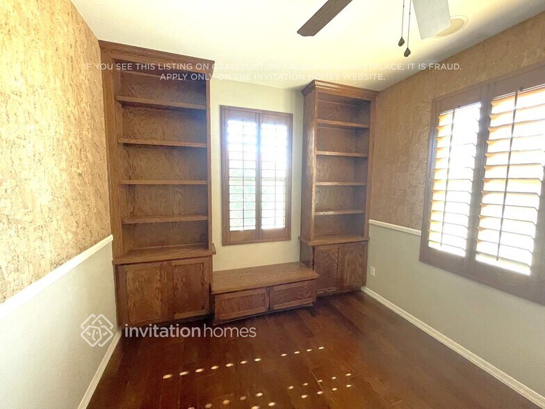 Building Photo - 20555 W Maiden Ln