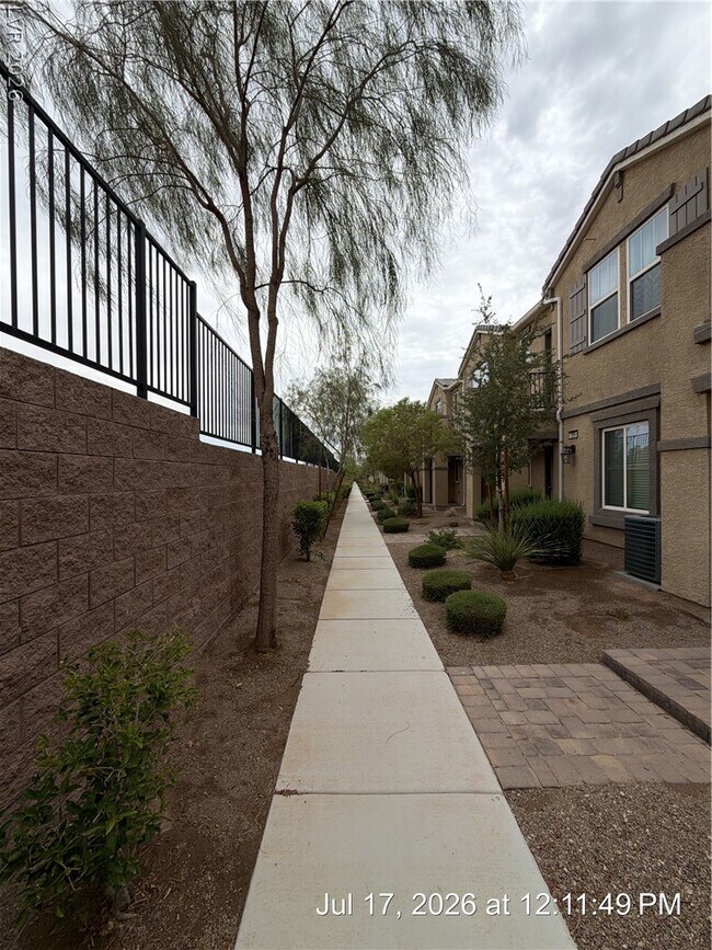 Building Photo - 1301 Raritan Pl