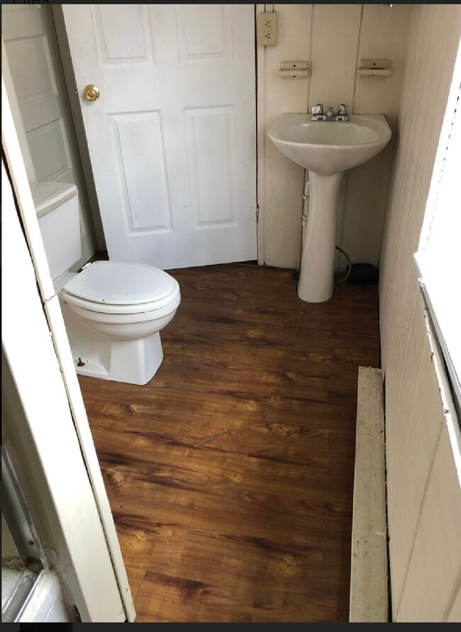 Building Photo - 694 Willey St