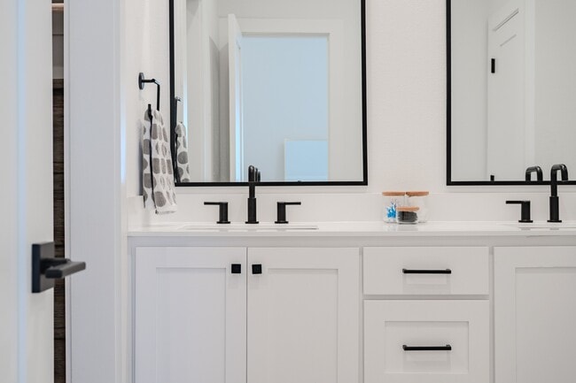 Building Photo - 7207 Gaston Ave