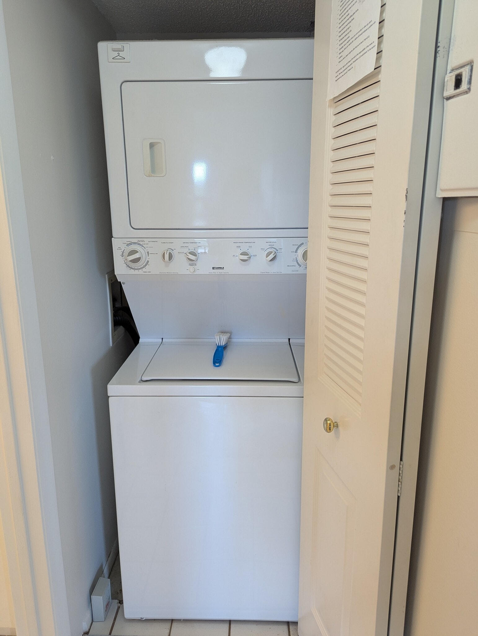 Washer & Dryer - 515 30th Ave W