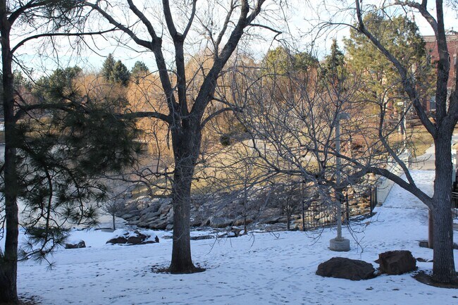 walking trails - 9030 E Phillips Ln