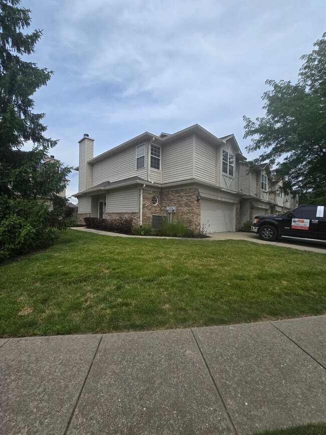 Building Photo - 5425 Nighthawk Dr