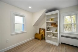 Building Photo - 8 Spruce Park