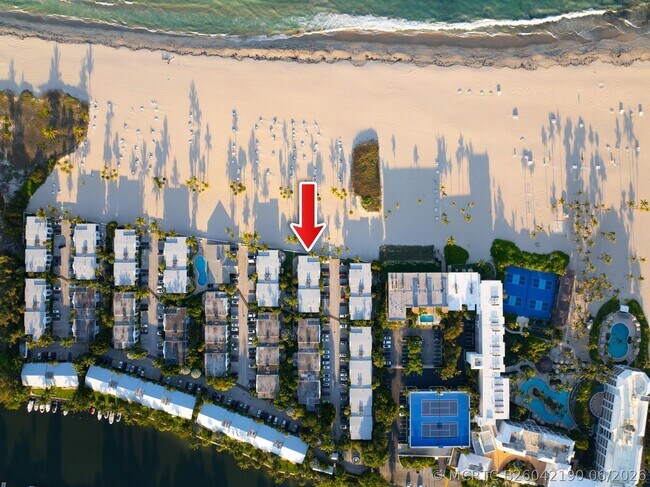 Building Photo - 1680 S Ocean Dr
