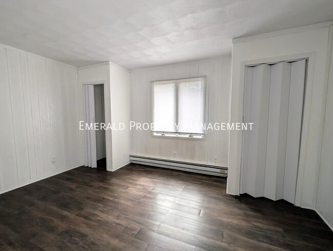 Building Photo - 2720 Prial Ave