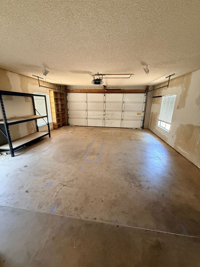 Building Photo - 3700 E Casper Dr