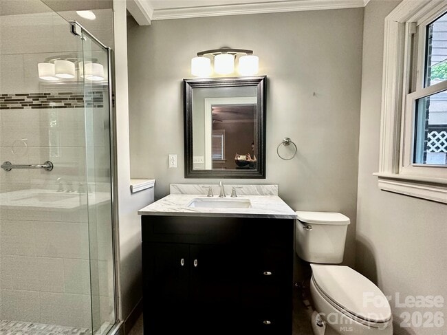 Building Photo - 710 Neil St