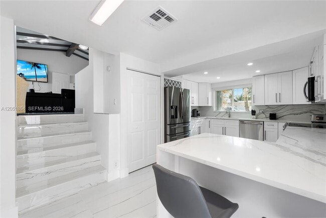 Building Photo - 2531 Key Largo Ln