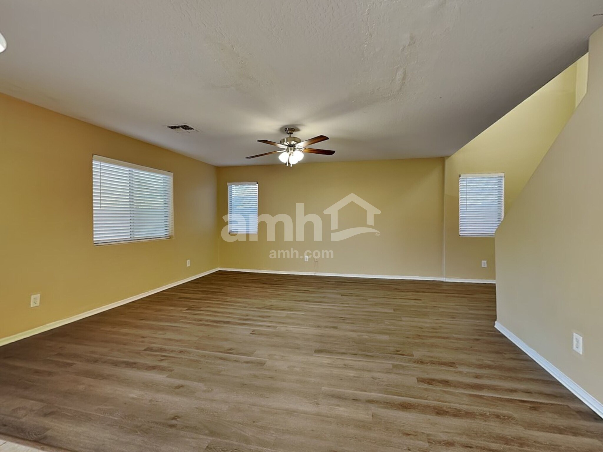 Building Photo - 10006 W Miami St