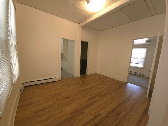 Building Photo - 2645-2647-2647 Pine St