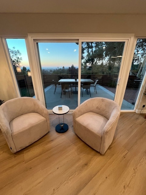 Building Photo - 9415 Mesa Terrace