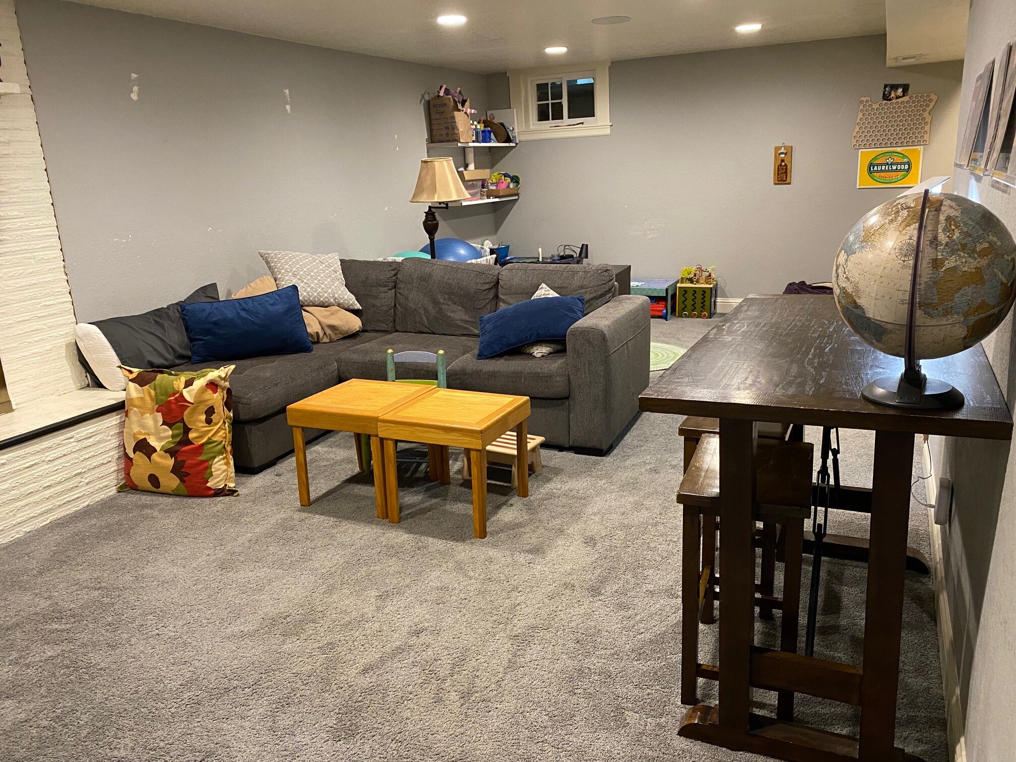 Downstairs family room - 11005 NE Hancock St