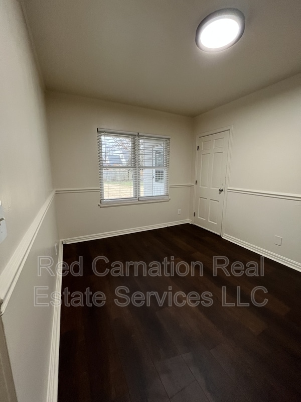 Building Photo - 1434 Antoinette Ave