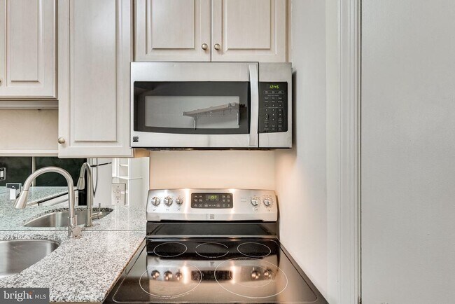 Building Photo - 955 26th St NW