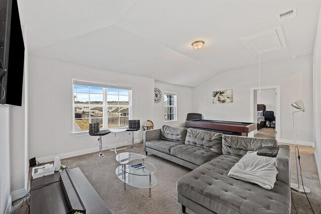 Building Photo - 2117 Prairie Oaks Dr