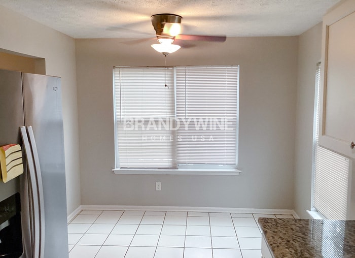 Building Photo - 4400 Westchester Ct