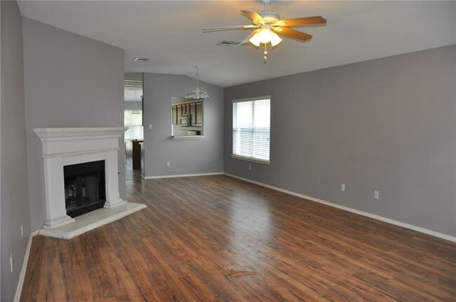 Building Photo - 10625 Royal Tara Cove