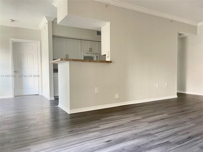 Building Photo - 100 SW 117th Terrace