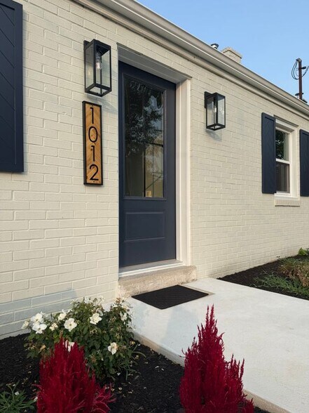 Building Photo - 1012 State Dr
