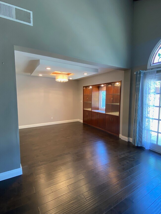 Building Photo - 20947 Hackney St