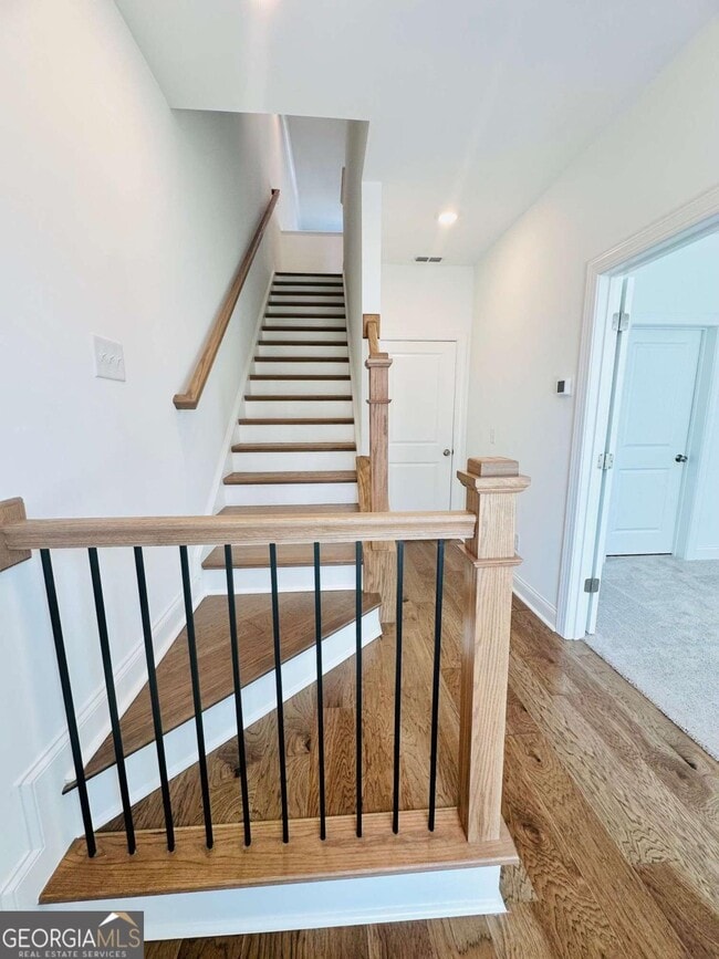 Building Photo - 512 Healy Dr