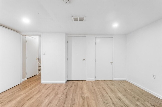 Building Photo - 1050 S Monaco St Pkwy