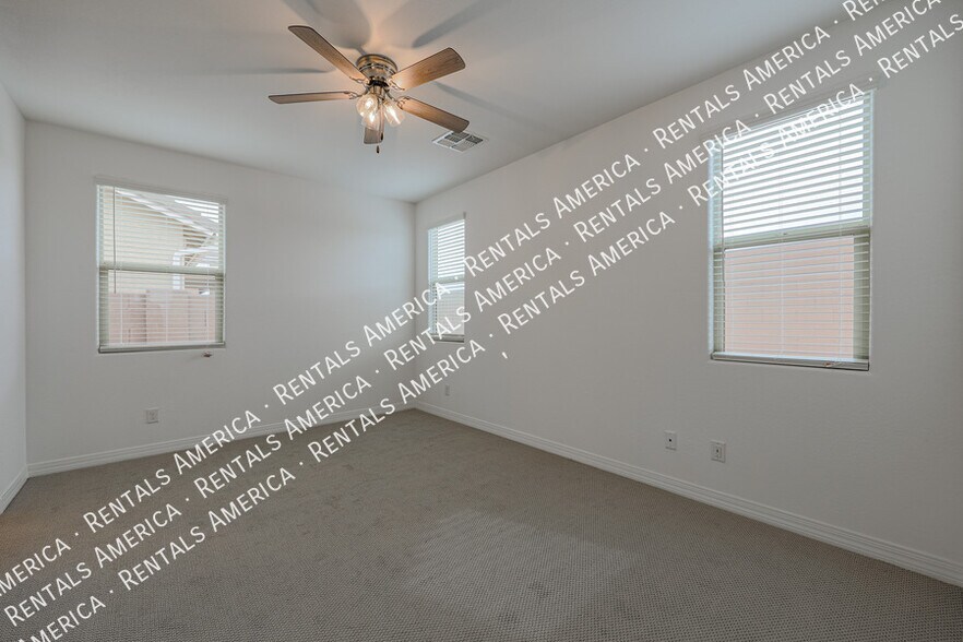 Building Photo - 5938 N 90th Dr