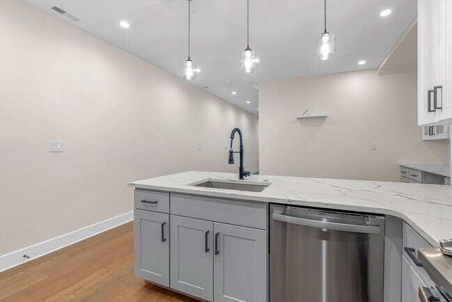 Building Photo - 1224 N 26th St