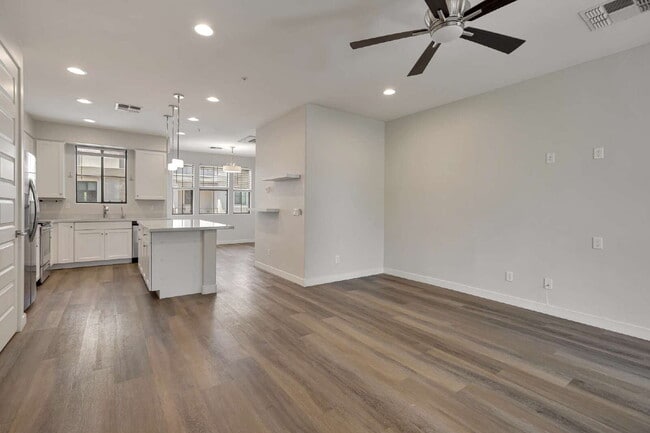 Building Photo - Sophisticated Camelback Corridor Tri-Level Townhome now available!