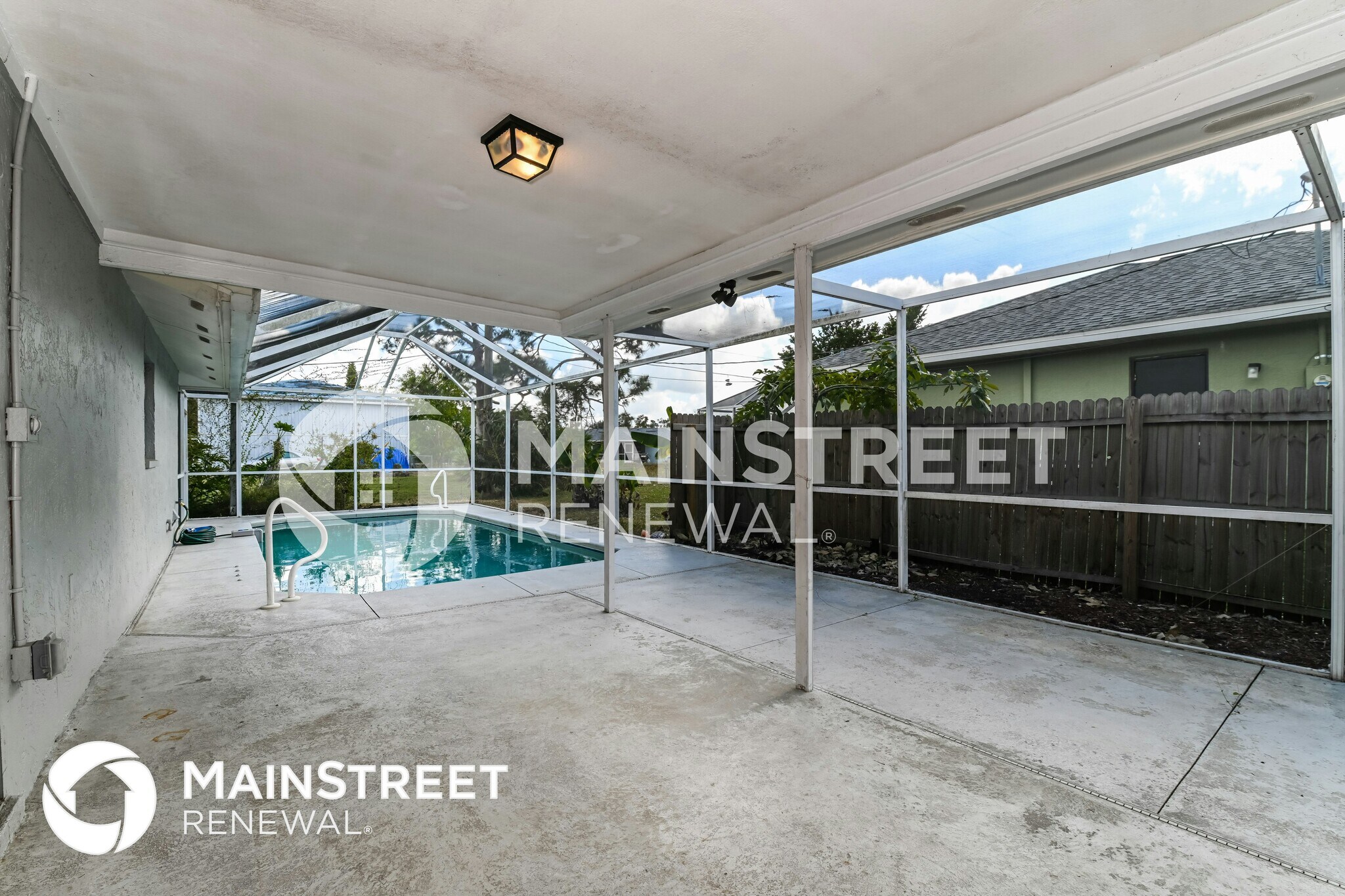 Building Photo - 9192 San Carlos Blvd