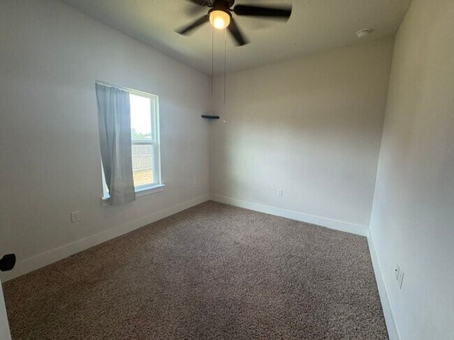 Building Photo - 1114 Shoal River Dr