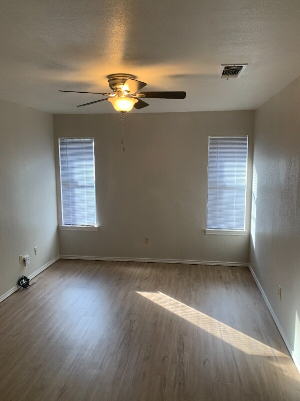 Building Photo - 2013 S Loop 289