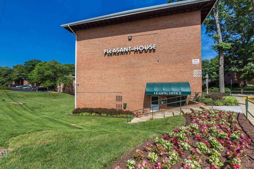 Pleasant House Seat Pleasant, MD Apartment Finder