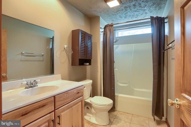 Building Photo - 125 Pebble Beach Dr