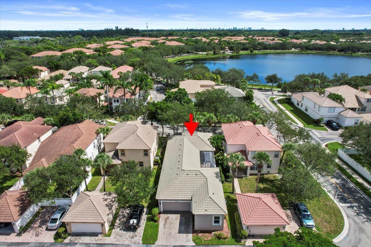 Building Photo - 8203 Calterra Dr