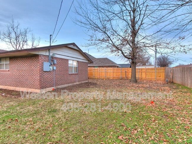 Building Photo - 1304 Regency Blvd