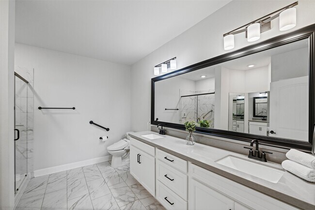 Building Photo - 6804 Westview Dr
