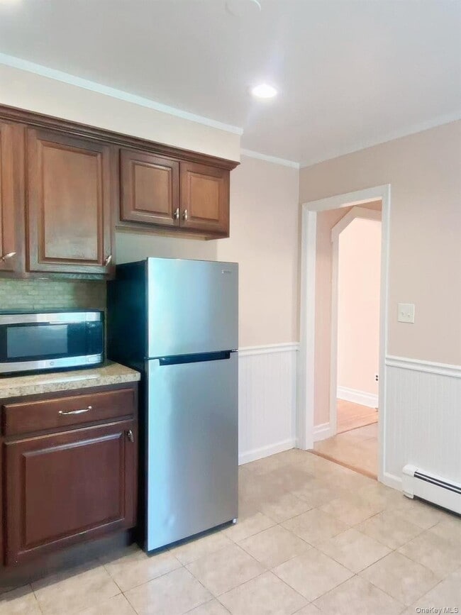 Building Photo - 11 Edgewood Pl