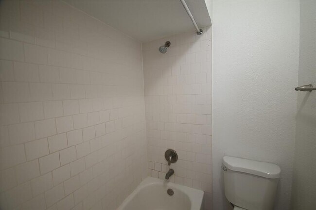 Building Photo - 12603 Ashford Meadow Dr