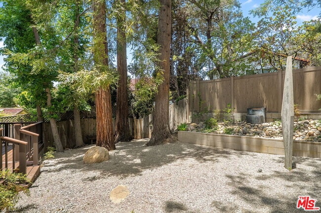 Building Photo - 10311 Clusterberry Ct