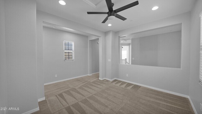 Building Photo - 2354 W Gloria Ln