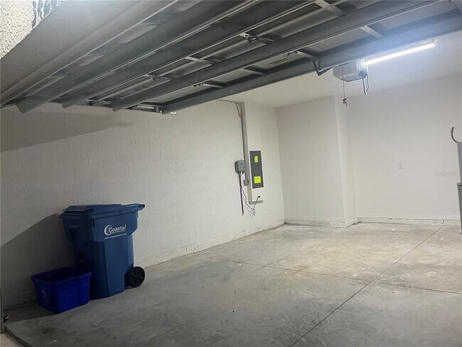 Building Photo - 34209 Scarlet Sage Ct