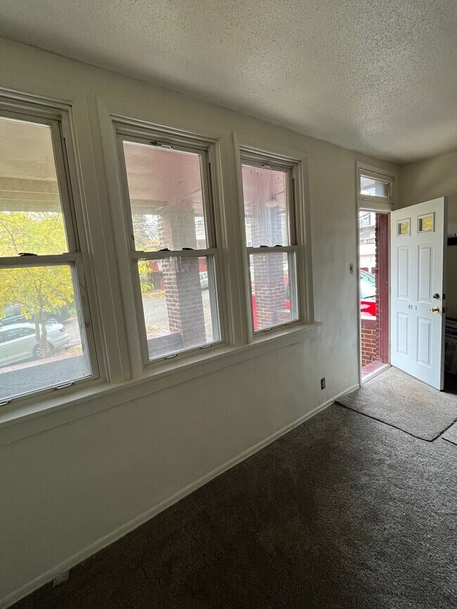Building Photo - 41 Harwood St