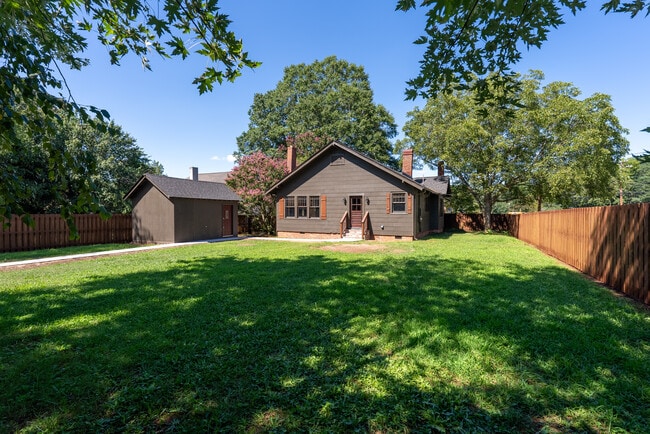 Building Photo - McCullough Heights