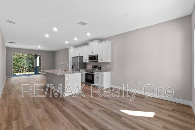 Building Photo - 887 E Weldon Ct