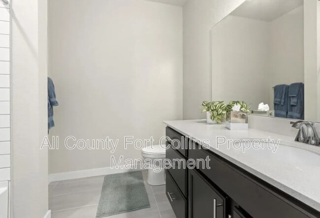 Building Photo - 4180 S Park Dr