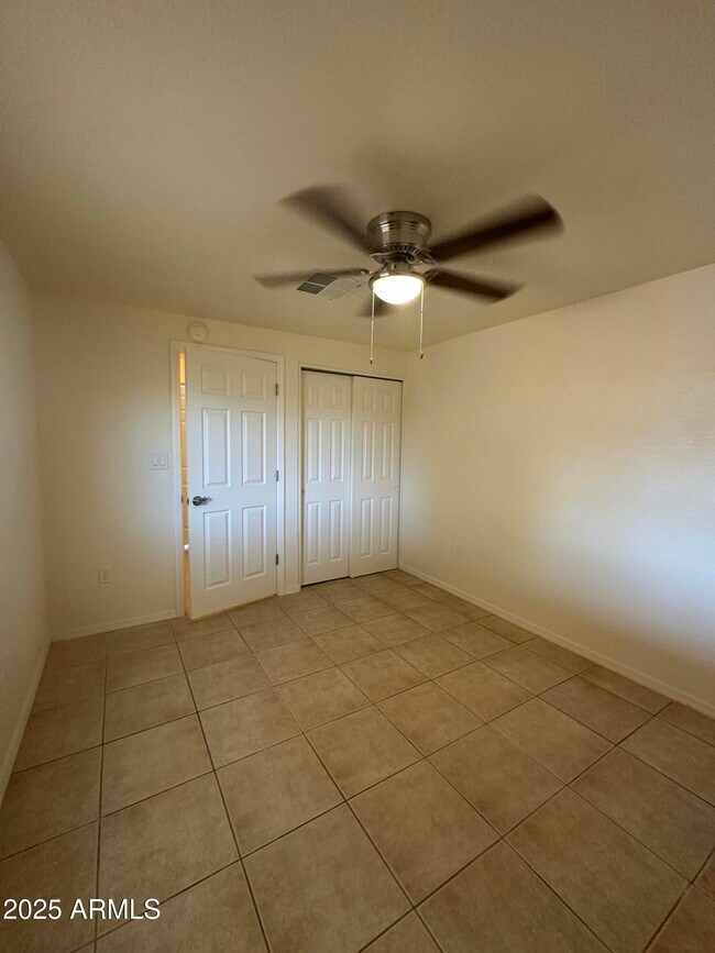 Building Photo - 4324 N 72nd Dr