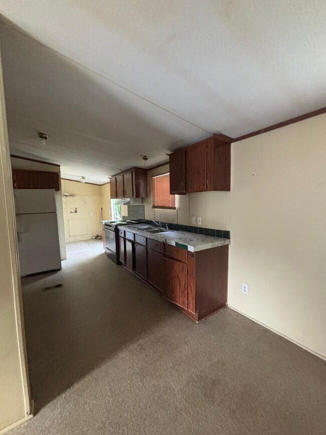 Building Photo - 307 Marcus crt